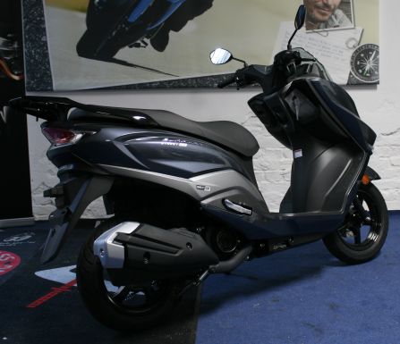 Suzuki - BURGMANN STREET 125EX M4